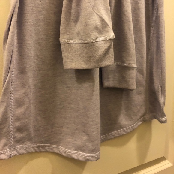 Simple Tee - Picture 2 of 2